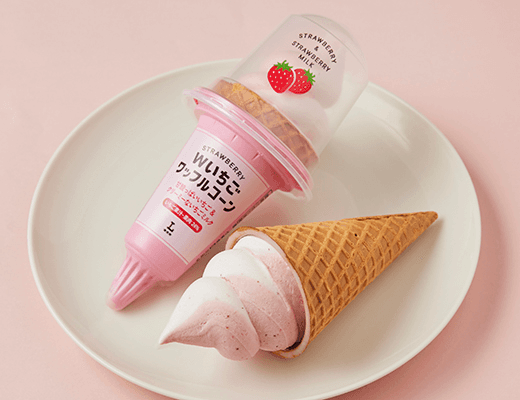 Wいちごワッフルコーン